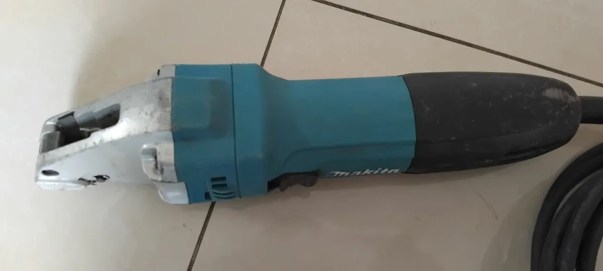 Makita JS1601 Tin Shears 110v - Image 4