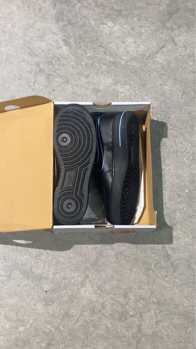 Air Force 1 - Image 3