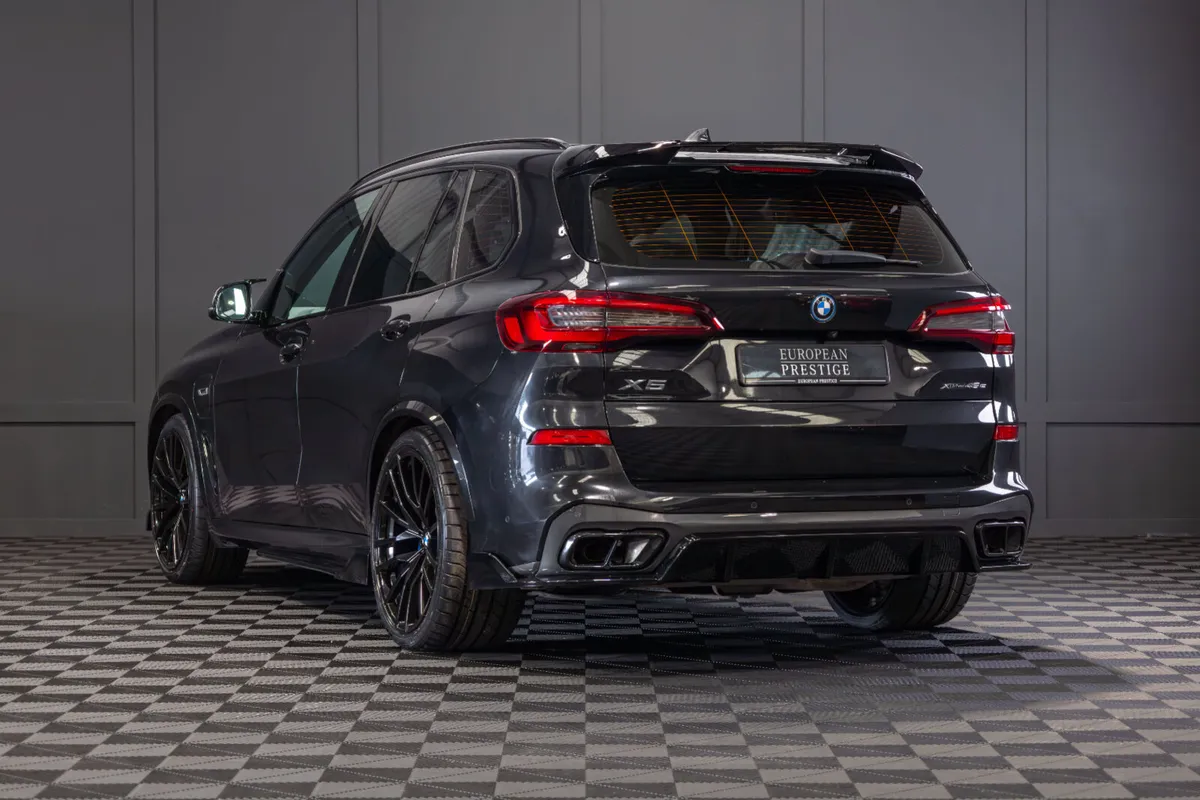 212 BMW X5 X-Drive 45e M-Sport - Image 4