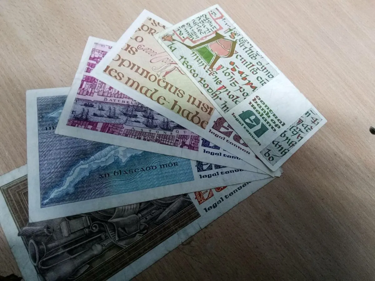 Irish Banknotes - Image 2