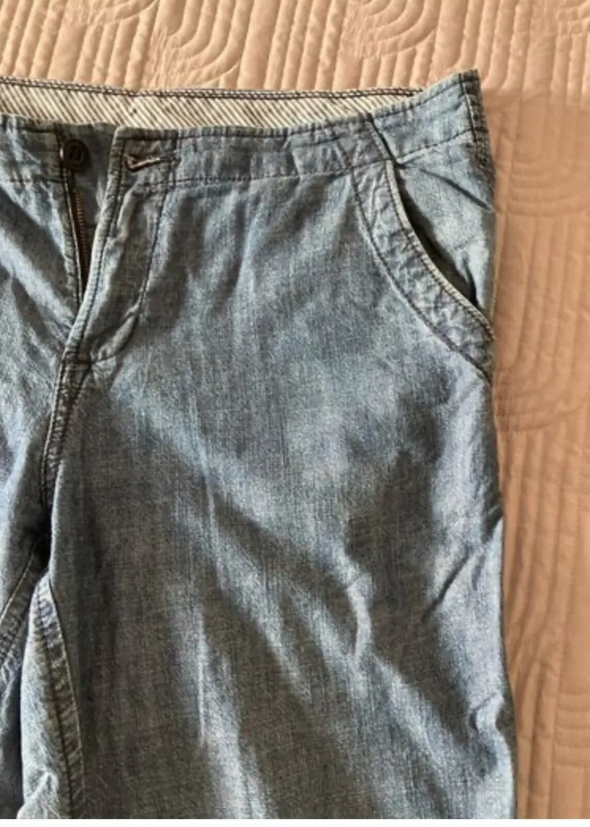 M&S Three Quarter length trousers Size 14 - Image 4