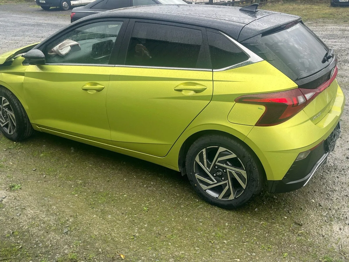 2024 (242) Hyundai i120 *NO RECORD* - Image 4