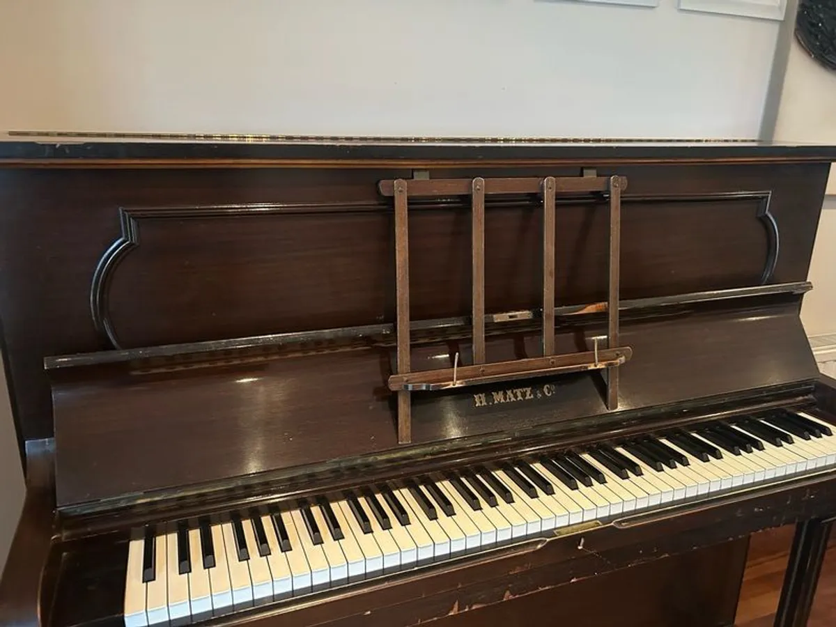 Beautiful Piano - Image 3