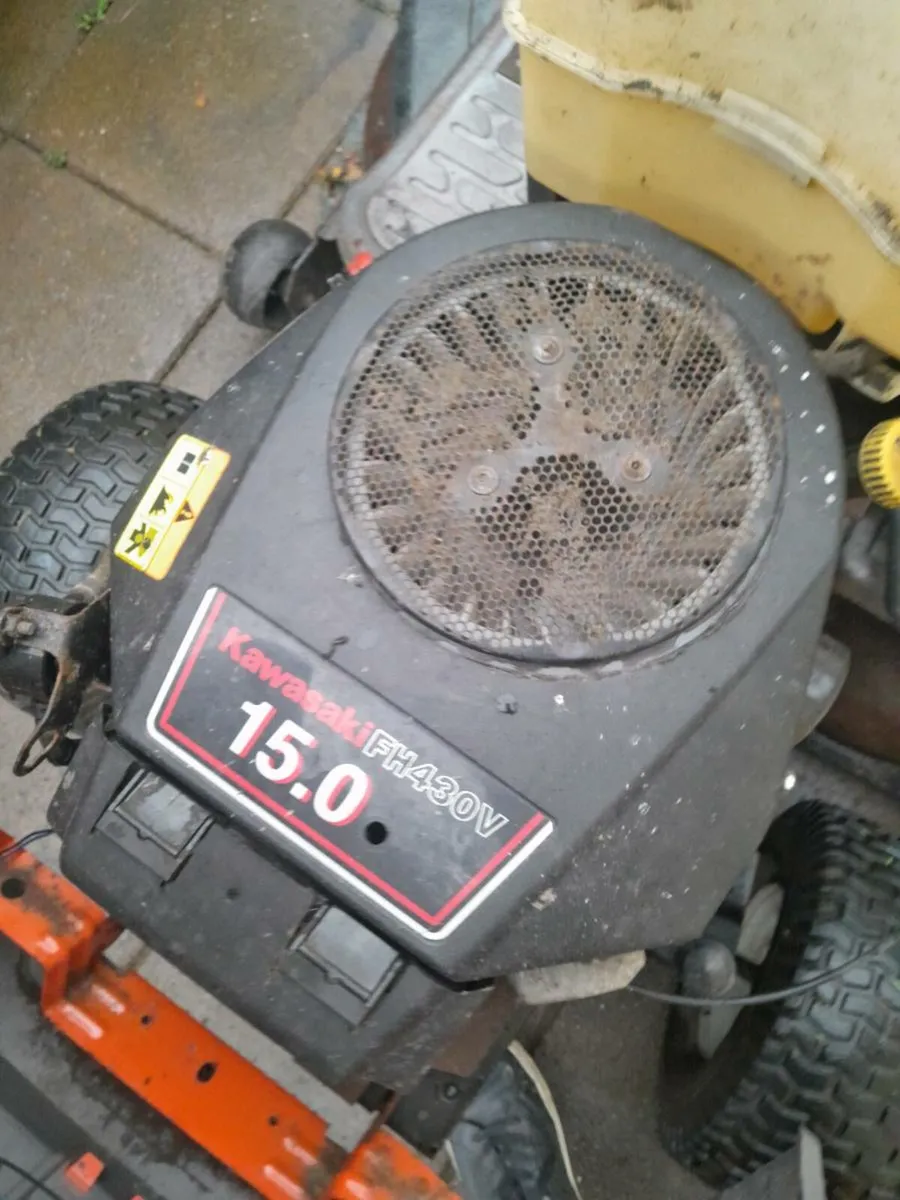 Husqvarna lawnmower - Image 4