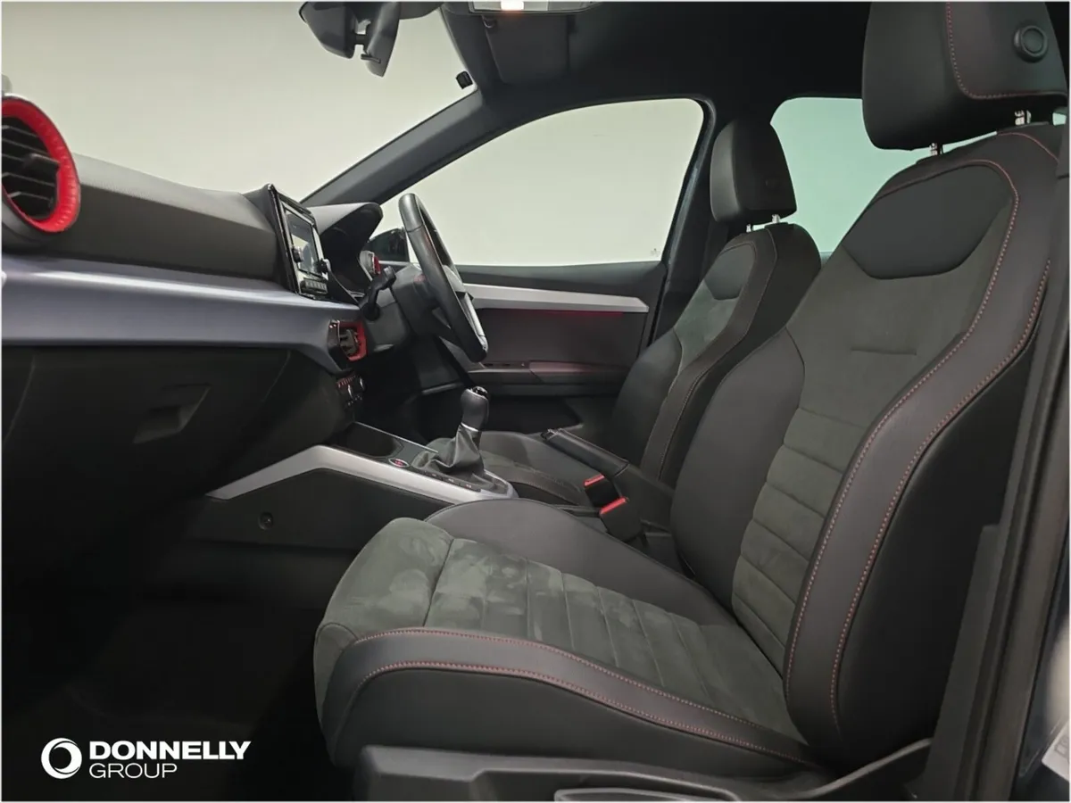 SEAT Arona Hatchback FR Edition - Image 2