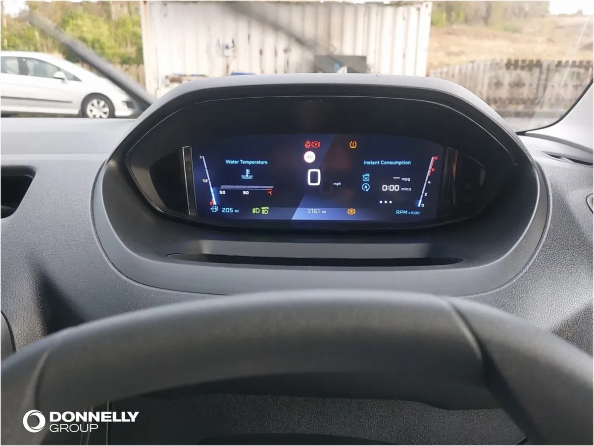 Peugeot Partner Standard Diesel Professional - Image 4