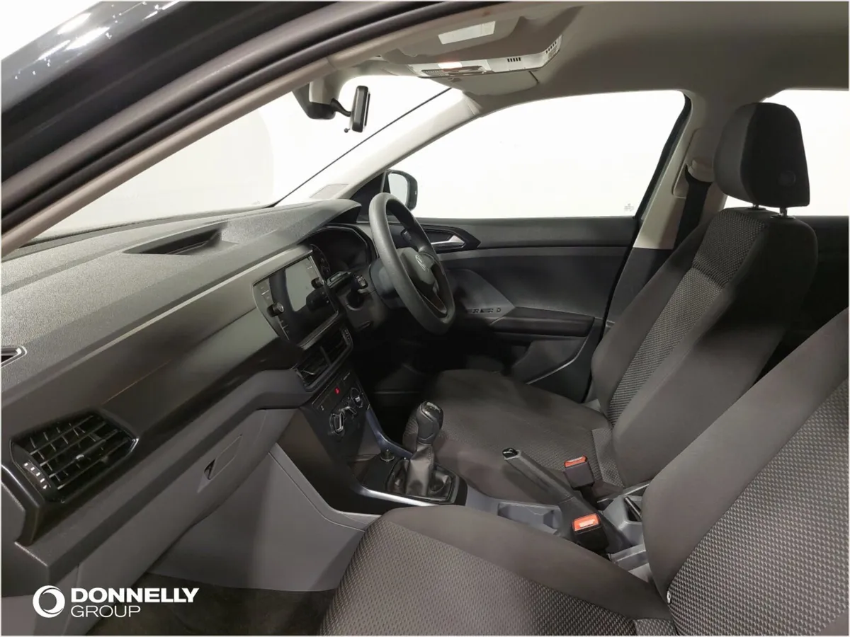 Volkswagen T-cross Estate S - Image 2