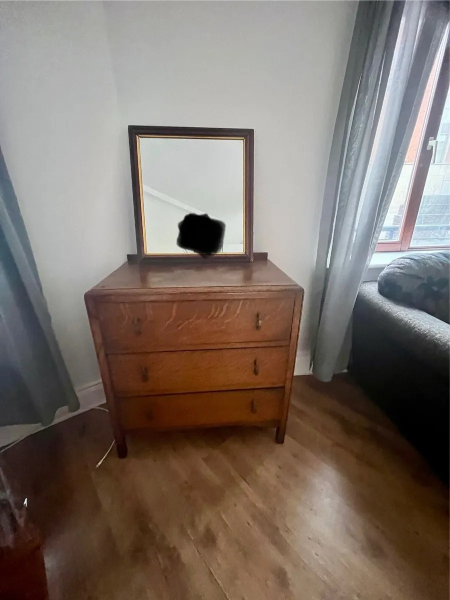 Wooden set of draws mirror included