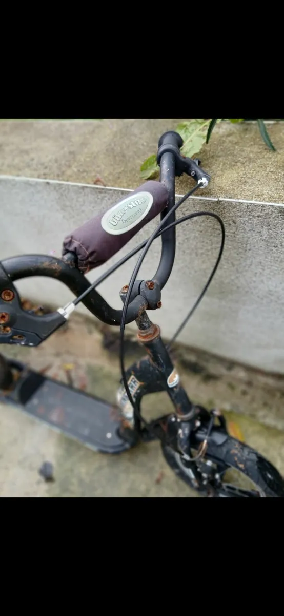 Free - Scooter and bike - Image 4