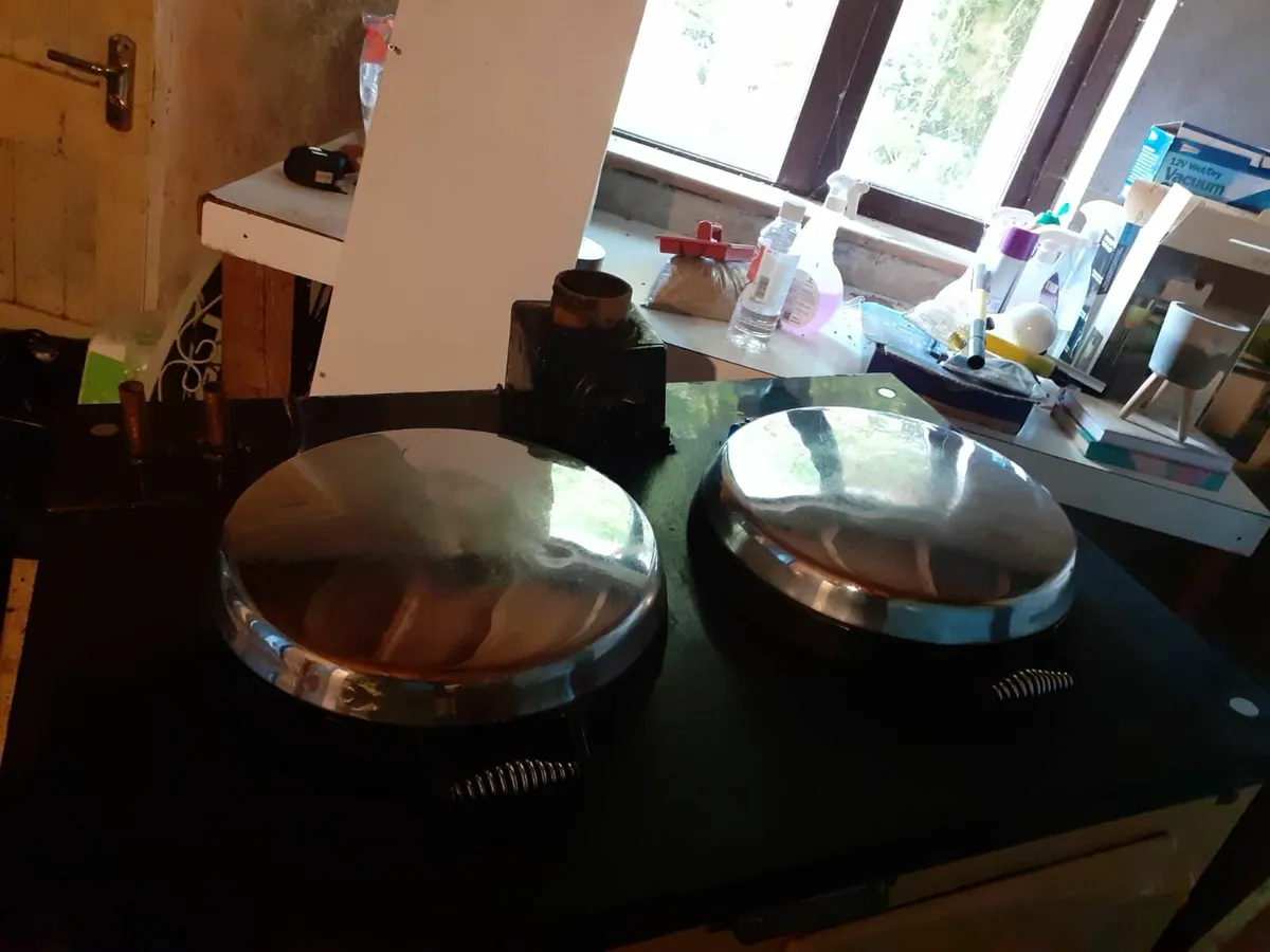 ✨ Classic Cream Oil Aga – Meticulously Cared For - Image 3