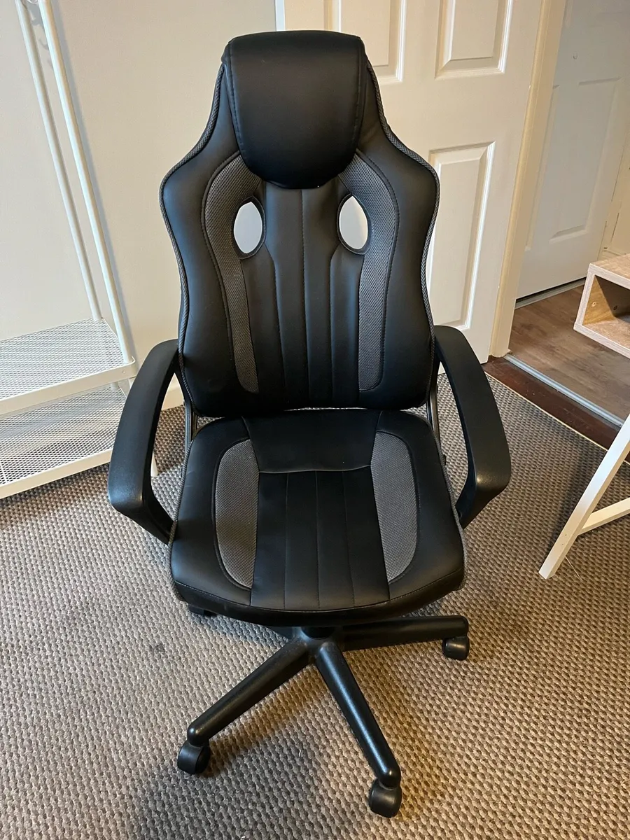 Desk chair - Image 1