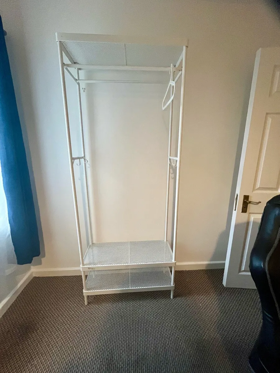 Clothing rack - Image 1