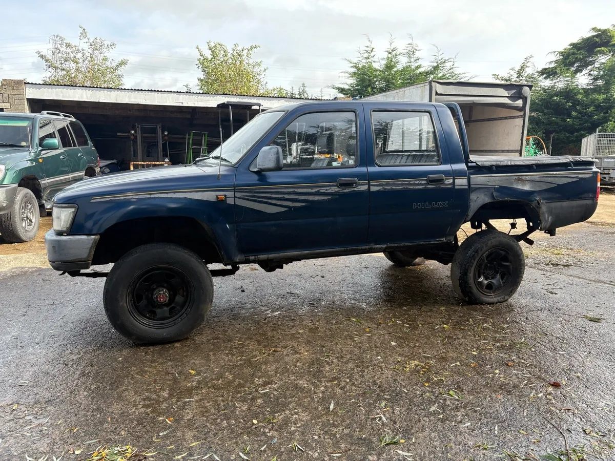 Hilux Mark 1 1997 vintage classic Hilux - Image 3