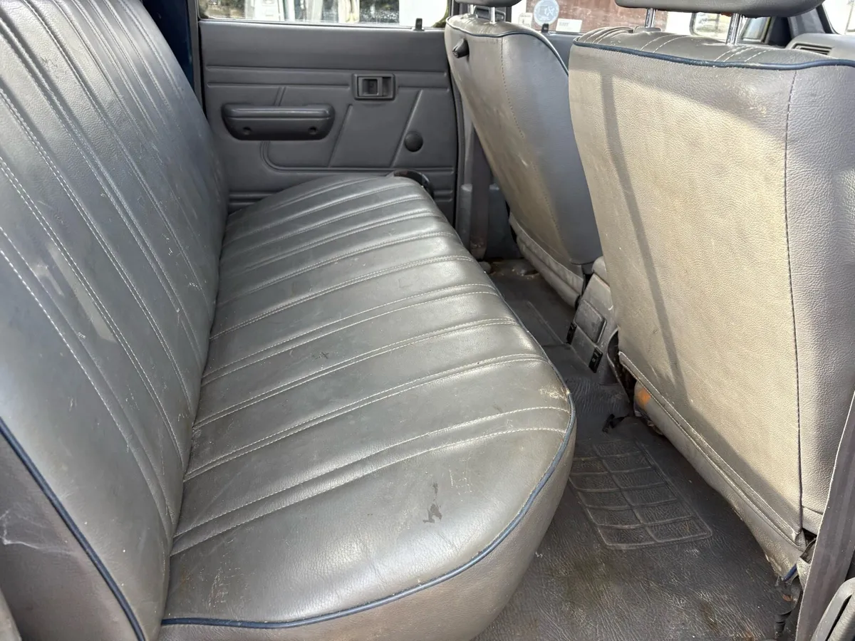 Hilux Mark 1 1997 vintage classic Hilux - Image 4