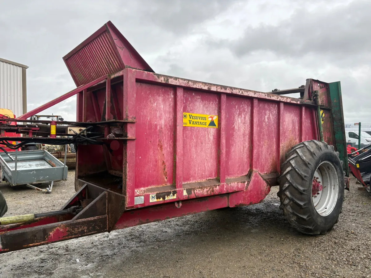 12t Marshall Manure Spreader - Image 1