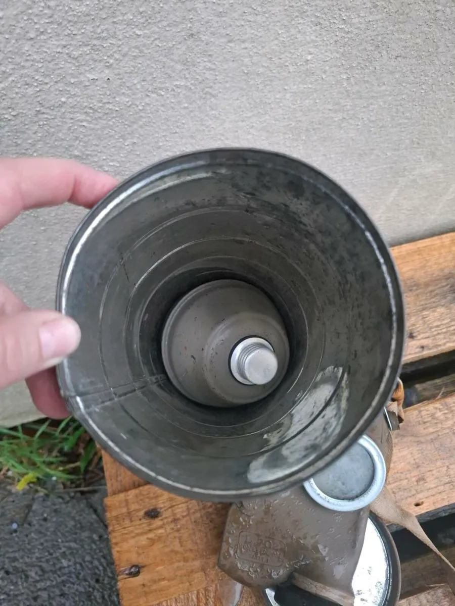 Belgian civilian gaz mask - Image 2