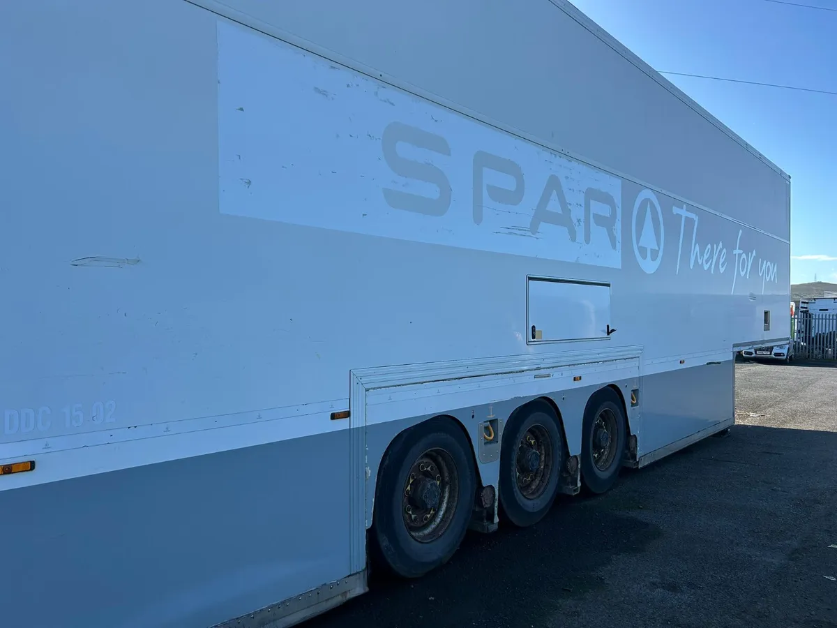 2015 Gray and Adams Triaxle Double Deck Trailer - Image 4