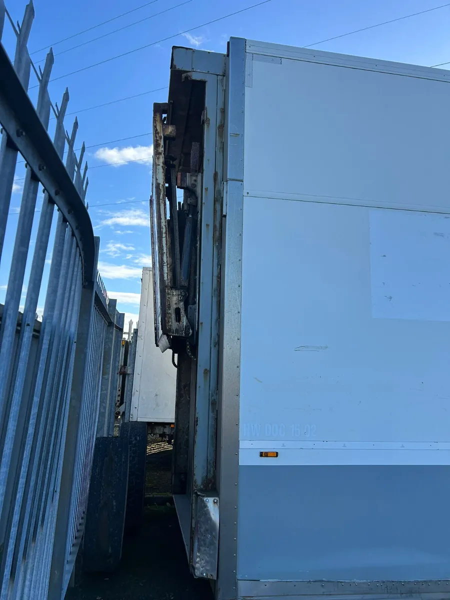 2015 Gray and Adams Triaxle Double Deck Trailer - Image 3