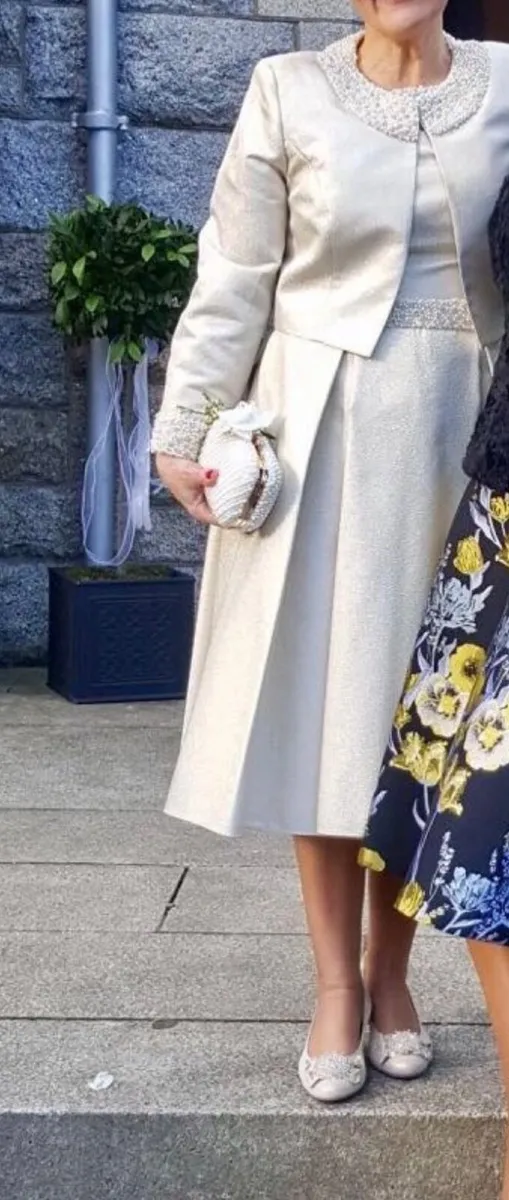 MOB Dress & jacket - Image 2