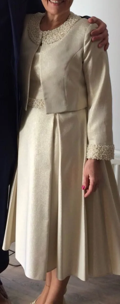 MOB Dress & jacket - Image 4