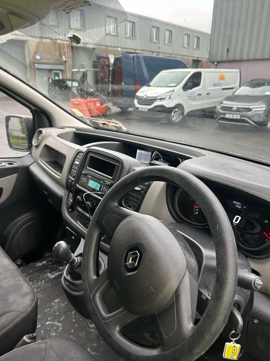Renault traffic for sale - Image 2
