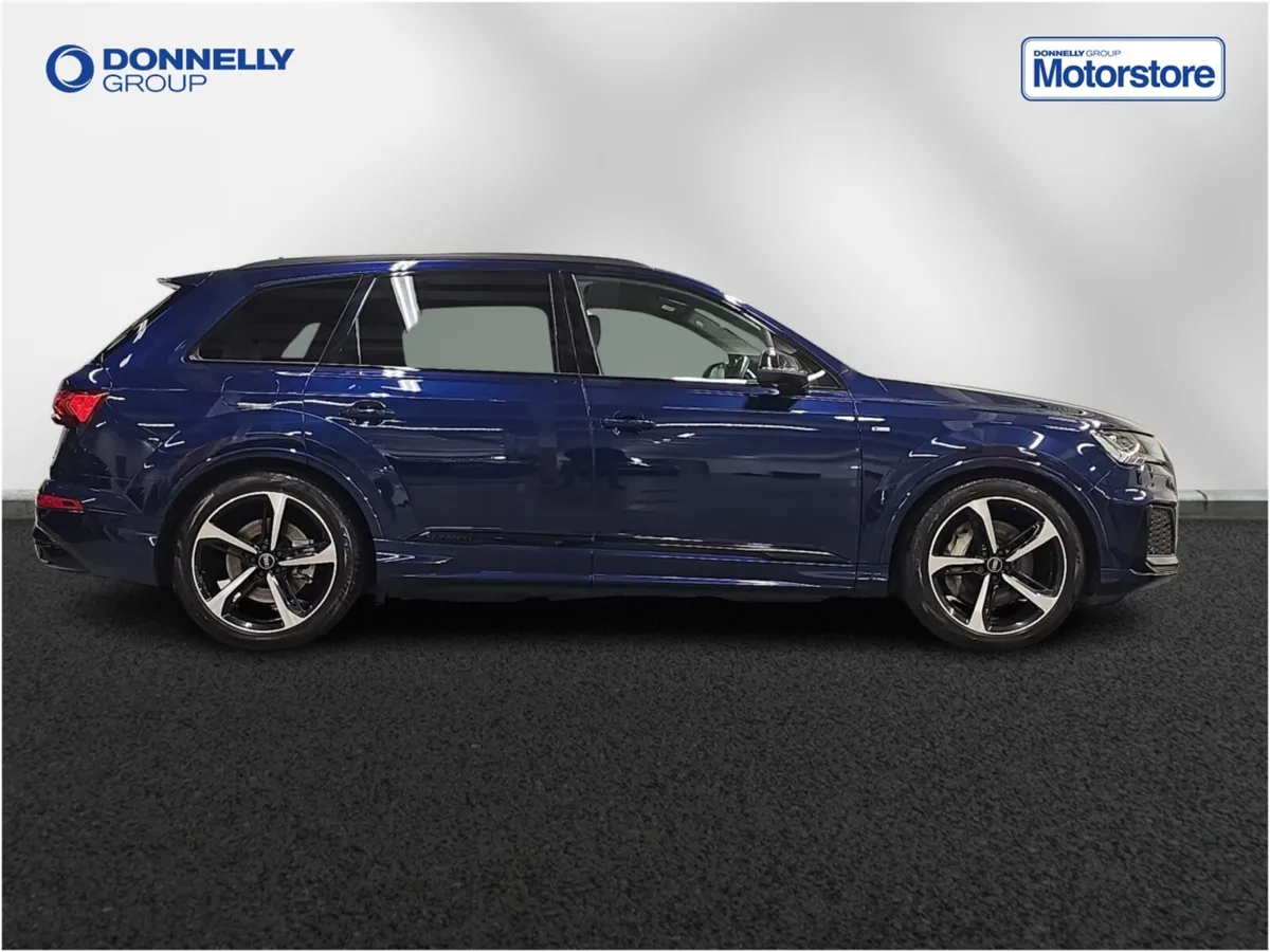 Audi Q7 Diesel Estate S Line - Image 3