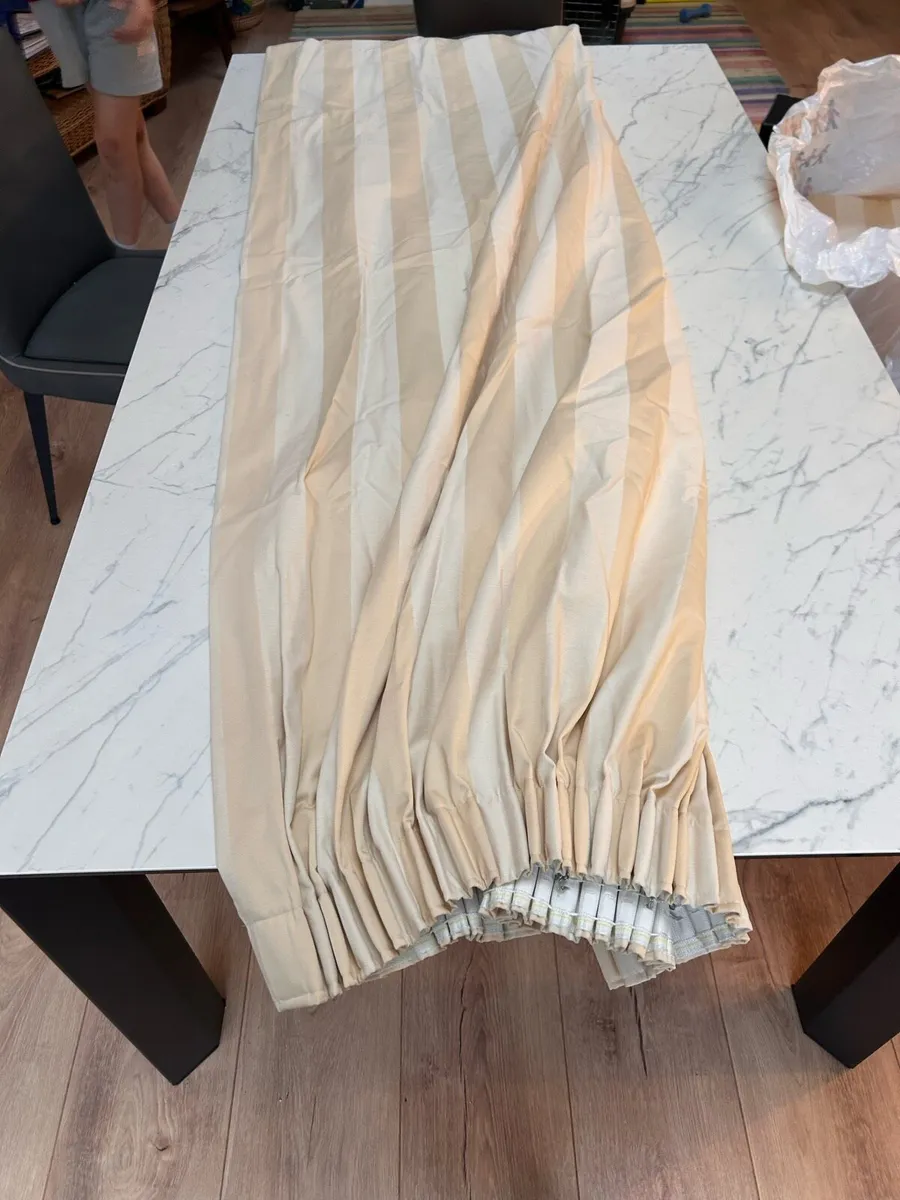 Pair of curtains - Image 2