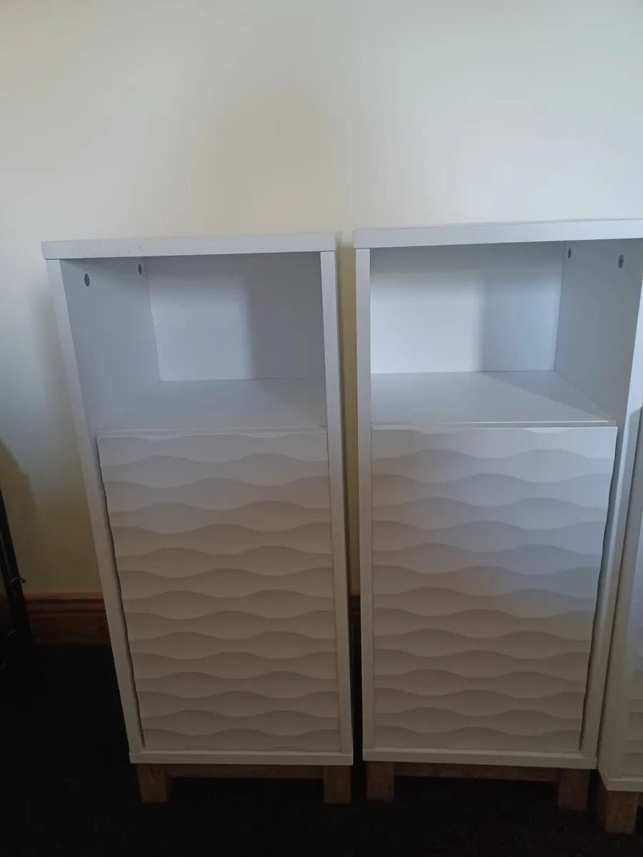 Bathroom cabinets x 2 & undersink storage unitt - Image 2