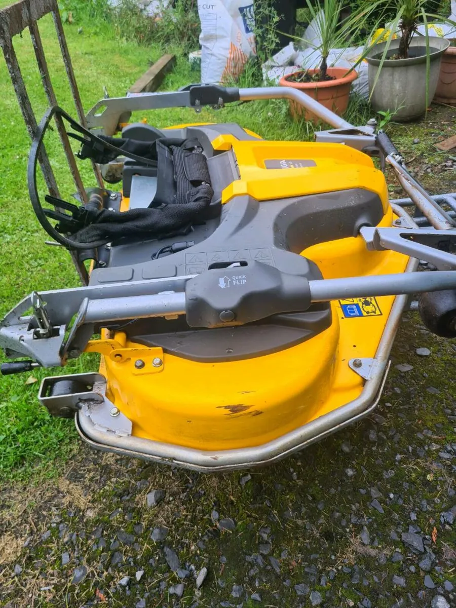 STIGA ELECTRIC QUICK FLIP DECK AS NEW - Image 4