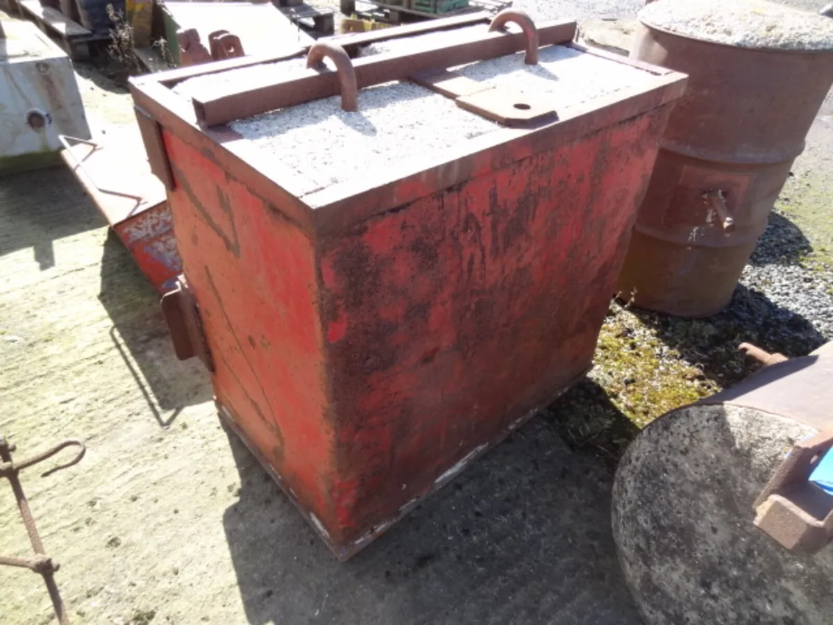 Case 1 Ton Weight Block with Tow Eye - Image 3