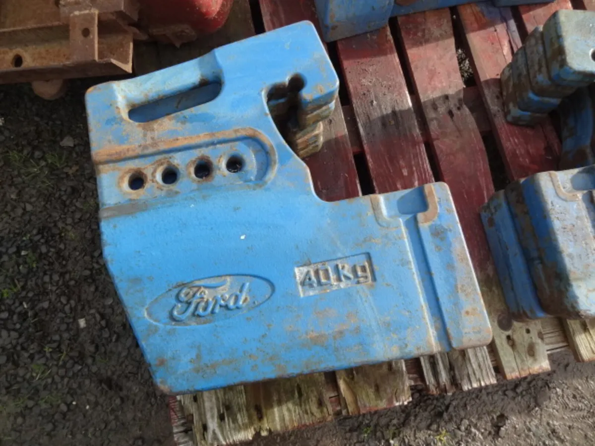 Ford 40 Series Tractor Weights & Weight Carrier - Image 2