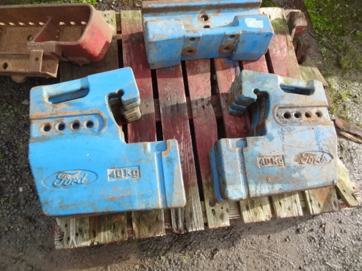 Ford 40 Series Tractor Weights & Weight Carrier - Image 3