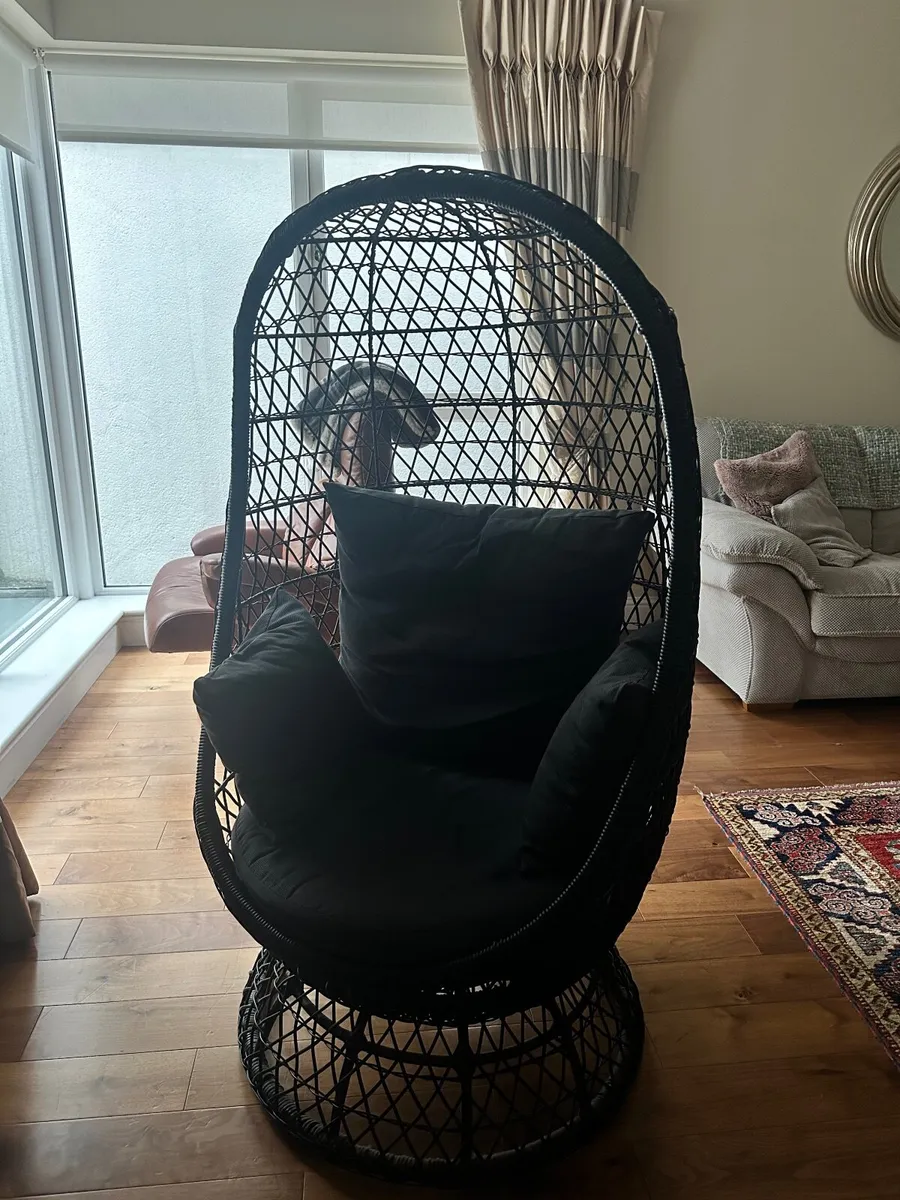 B&Q Egg Chair - Image 1