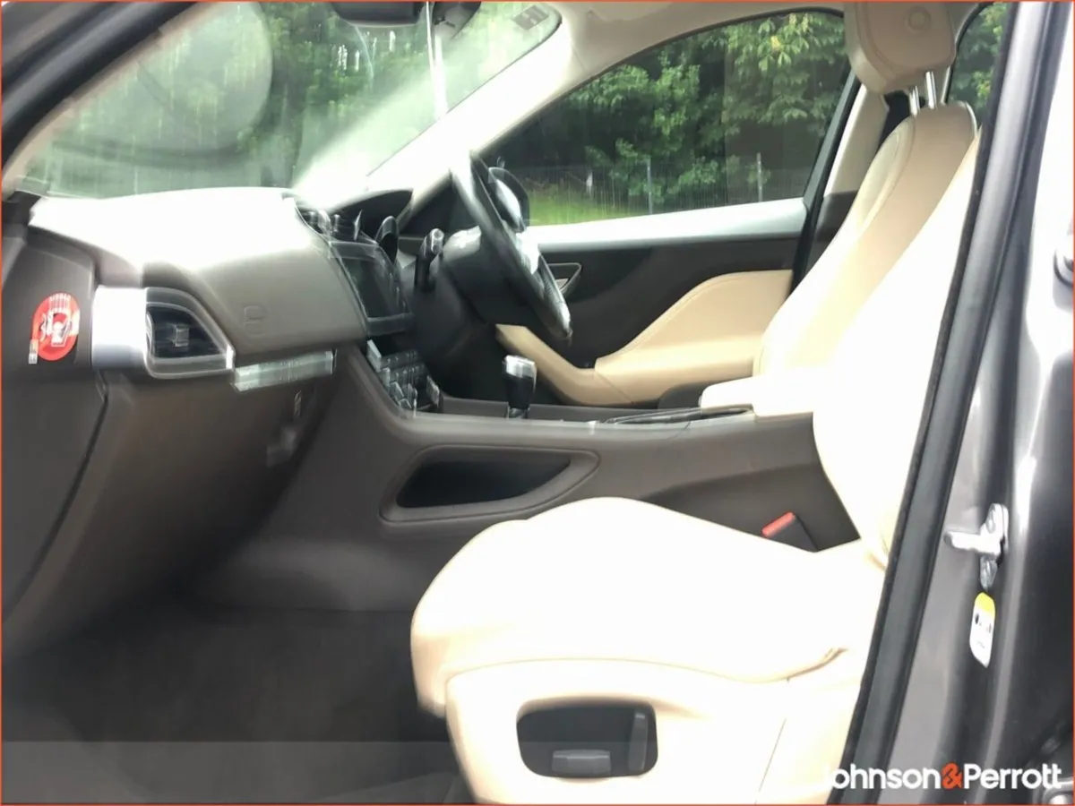 Jaguar F- PACE RWD 2.0 D 163PS Prestige - Image 4