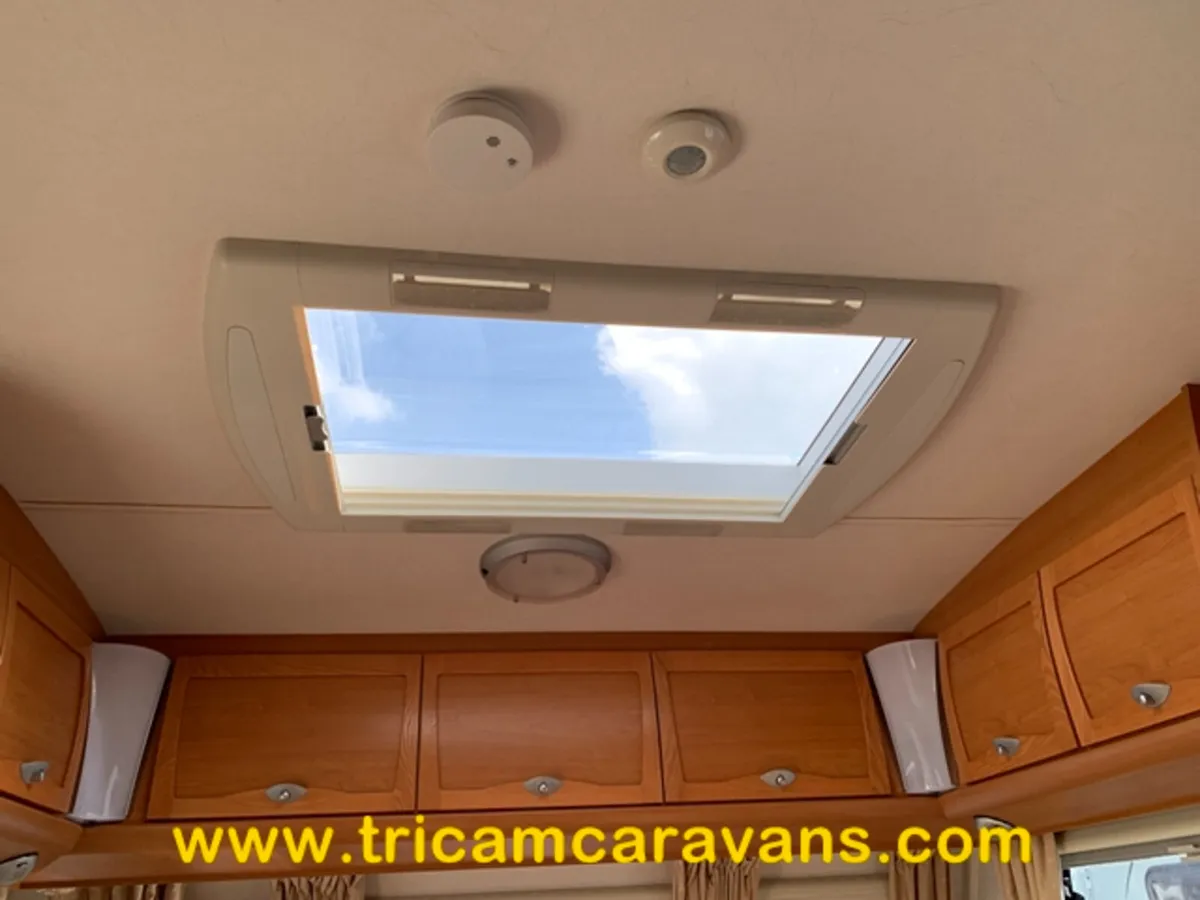 2008 Lunar Clubman EB, Fixed End Bed 4 Berth - Image 3