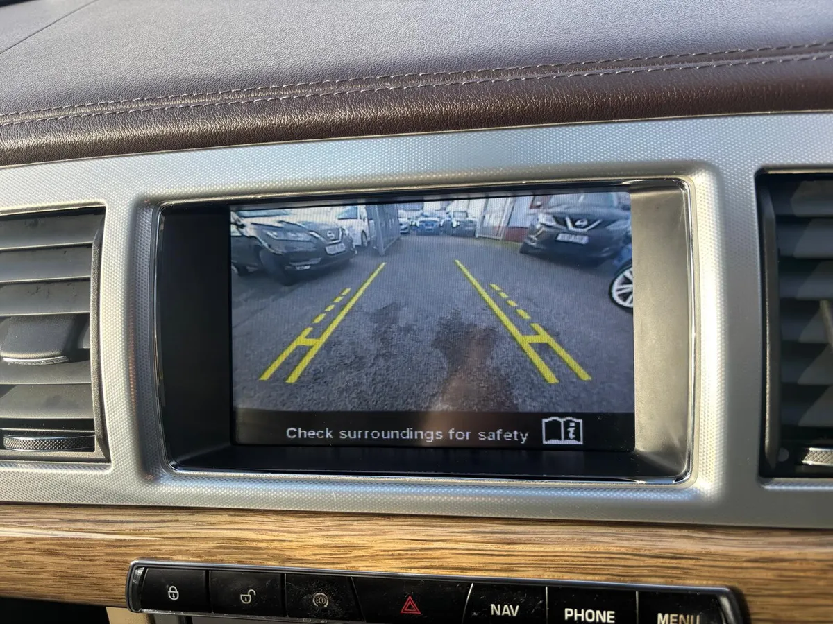 Jaguar XF 2014  2.2 DIESEL  ESTATE  AUTOMATIC - Image 3