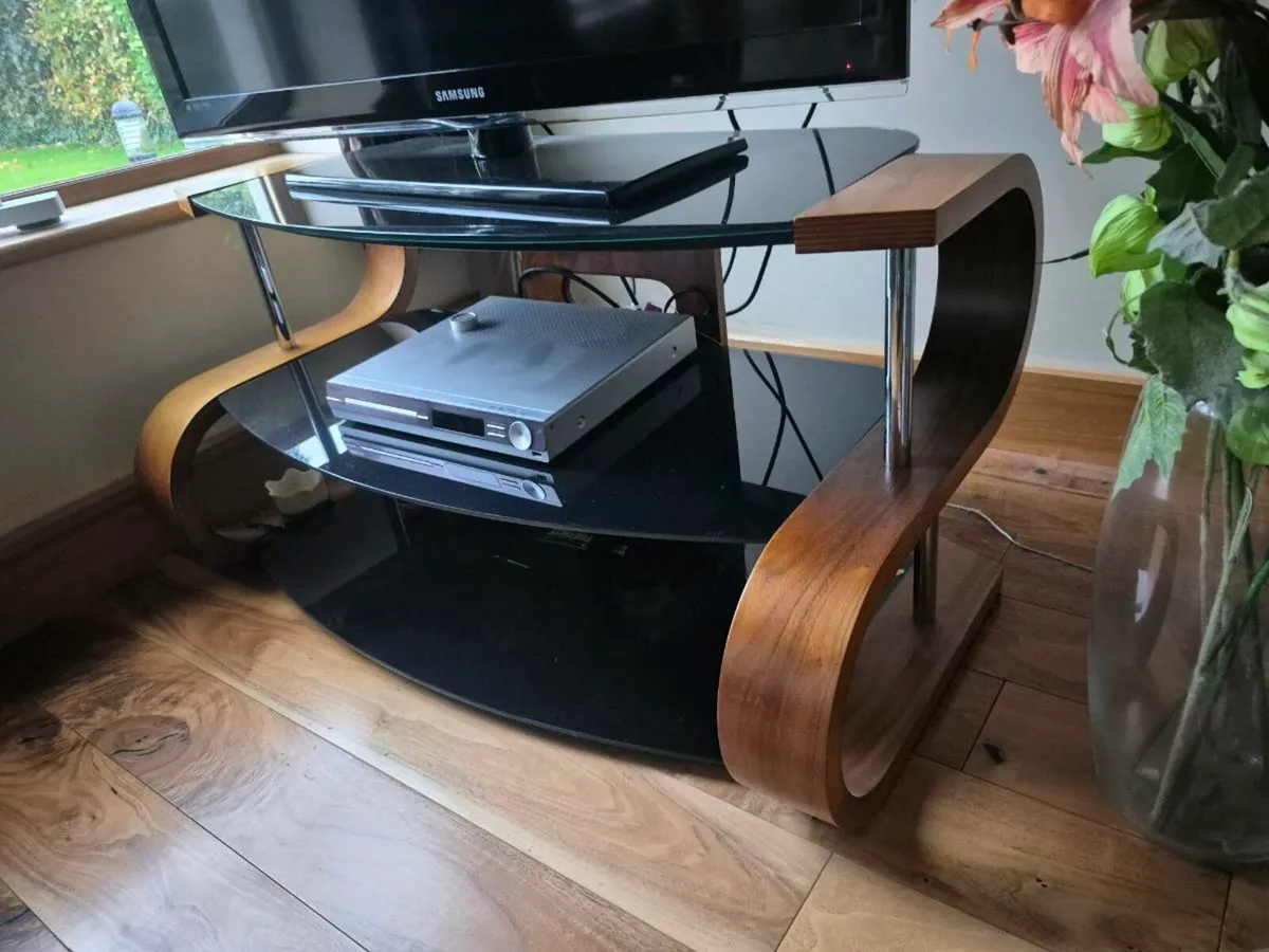 TV Stand - Image 2