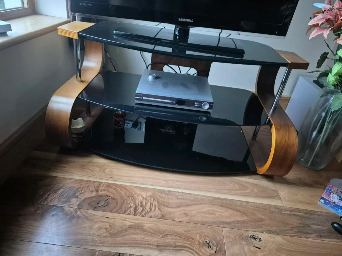 TV Stand - Image 3