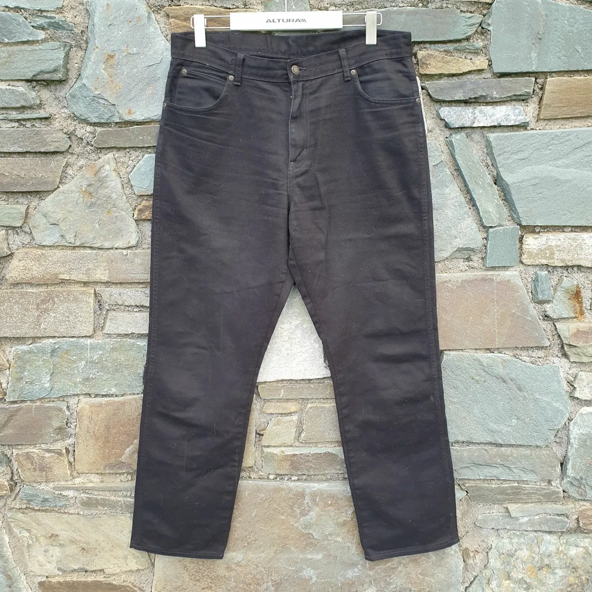 Wrangler black jeans W35 L31 - Image 1