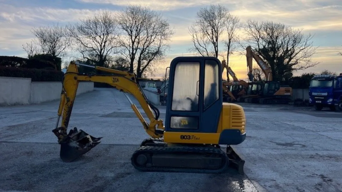 2000 JCB 803 - Image 1