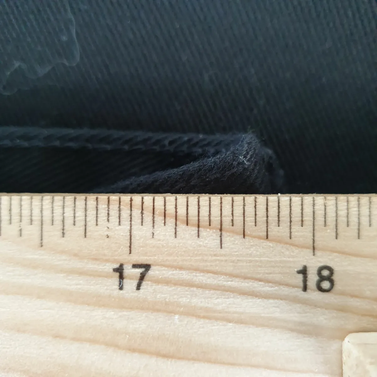 Wrangler black jeans W35 L31 - Image 4