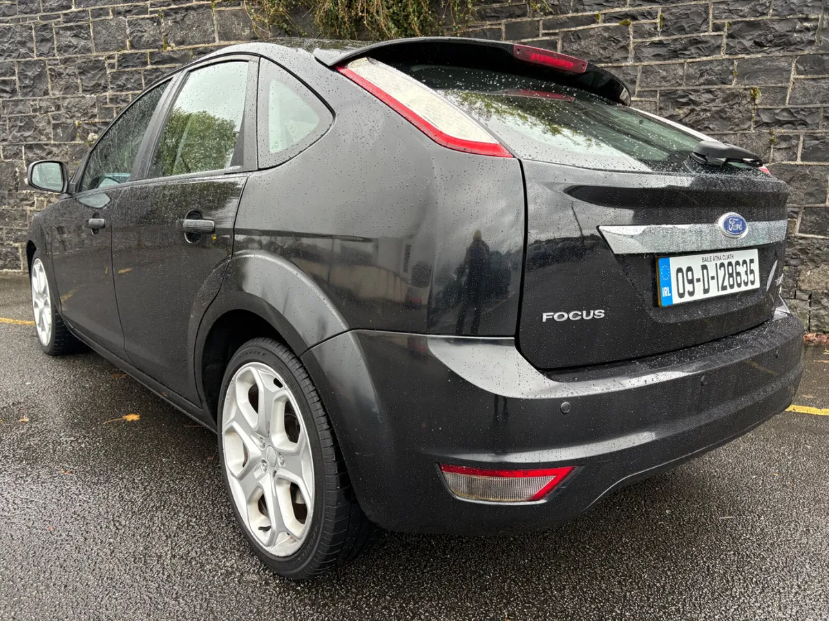 09 Ford Focus Titanium! Very tidy car ! - Image 2