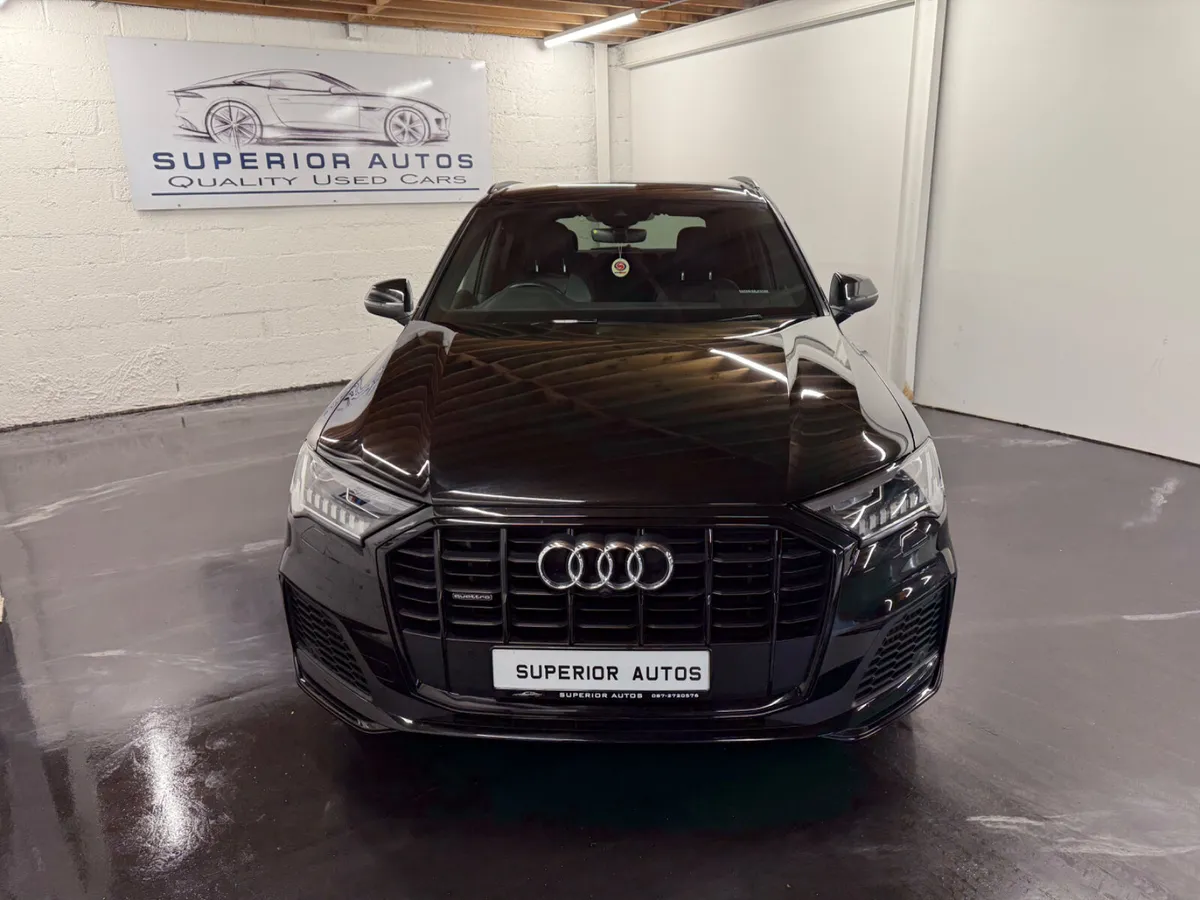 2021 Audi Q7 55TFSI Quattro S-Line Black Edition - Image 3