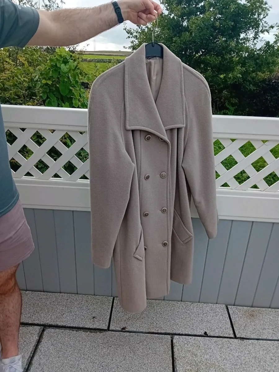 Ladies Coat/Jacket, Size 14 - Image 2