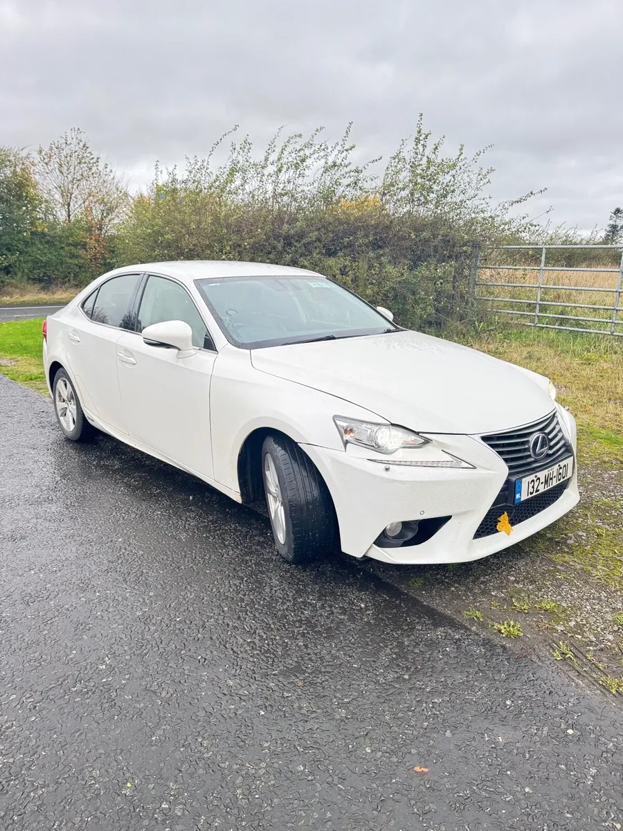 Lexus IS 2013 - Image 1