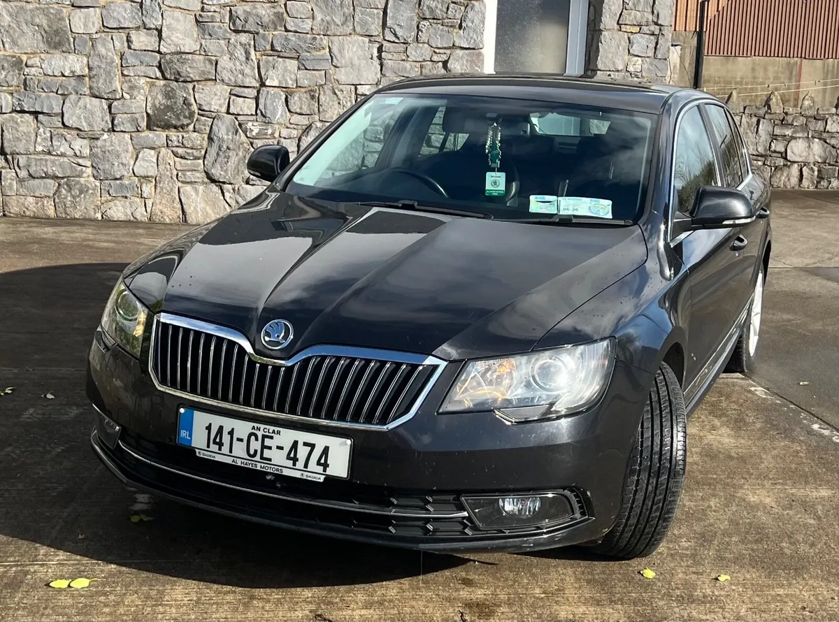 Skoda Superb 2014 - Image 1