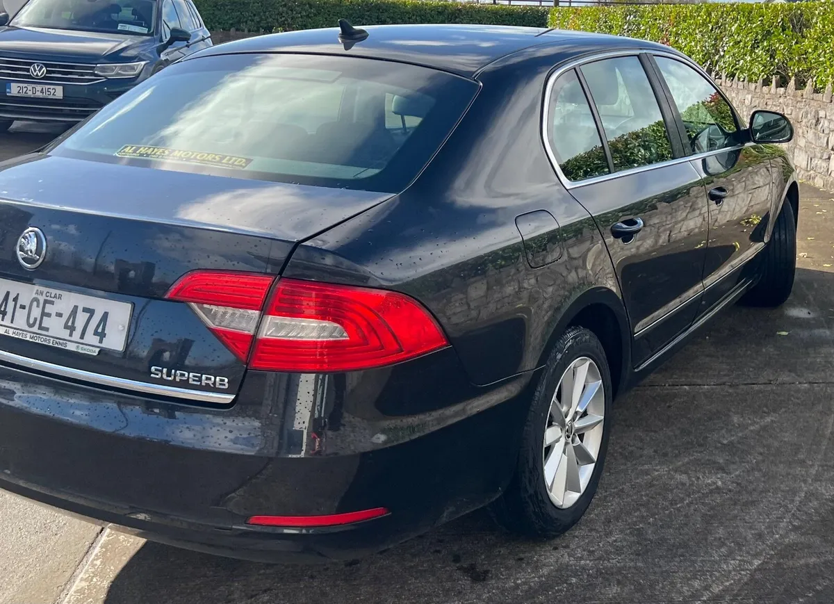 Skoda Superb 2014 - Image 4