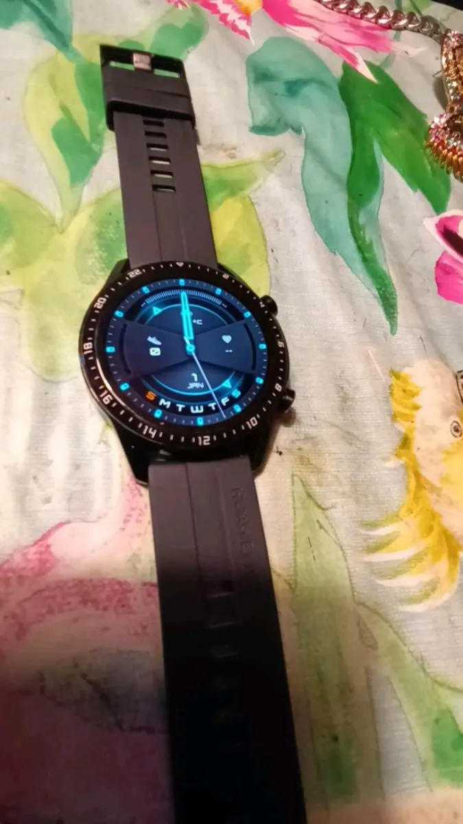 New Huawei sports fit watch, freepost D18 - Image 1