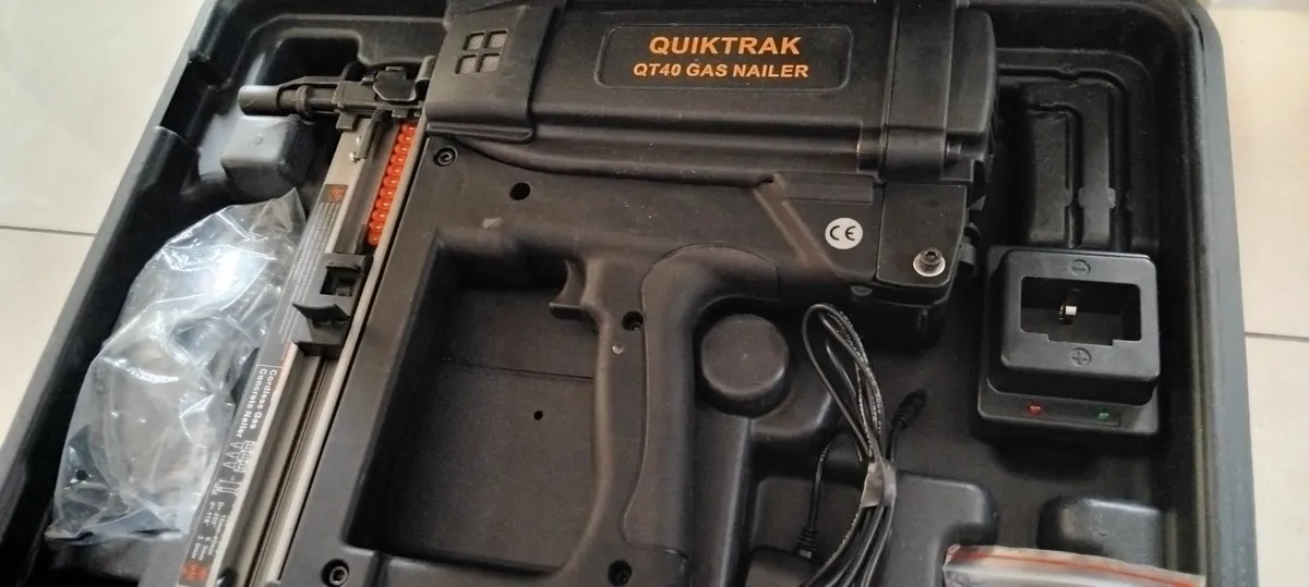 QuikTrak QT 40 Steel and Concrete Pin Nailer - Image 1