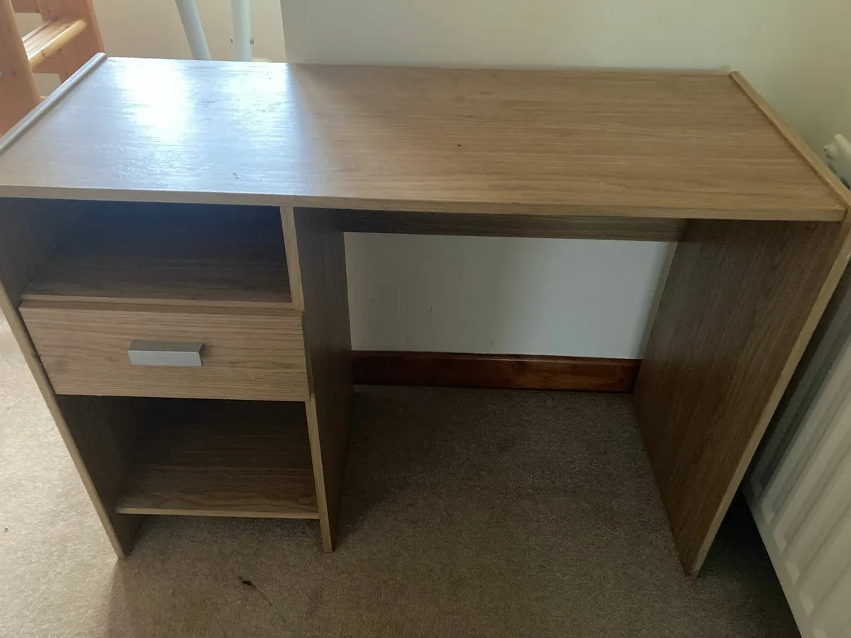 Kids / Student Desk & Chair - Image 2